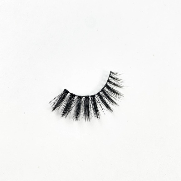Tina T Bold Glam Volume Instagram False Eyelashes - Picture 8 of 11